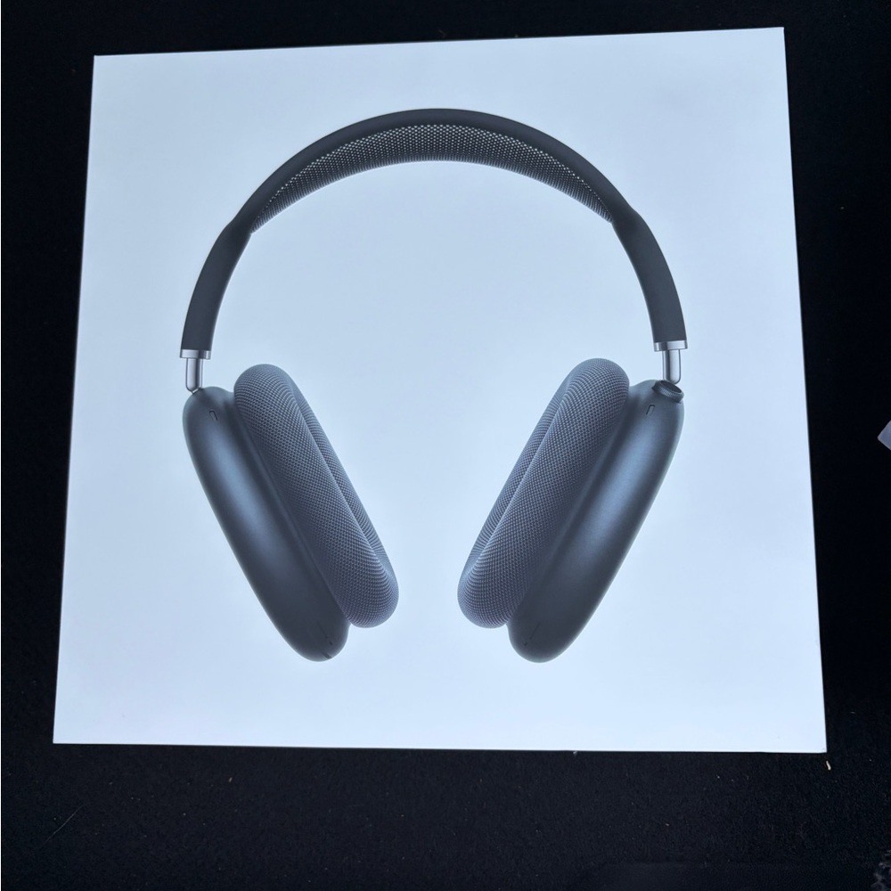 Apple Over-Ear Headphones - Black